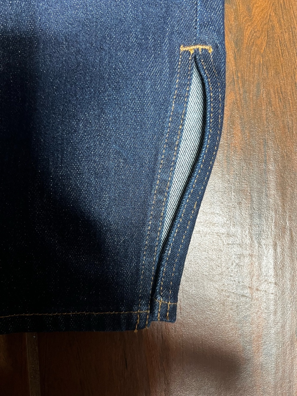 Abercrombie & Fitch Dark Wash Denim Midi Skirt Size 25 Mid Rise Side Slit - Picture 3 of 5